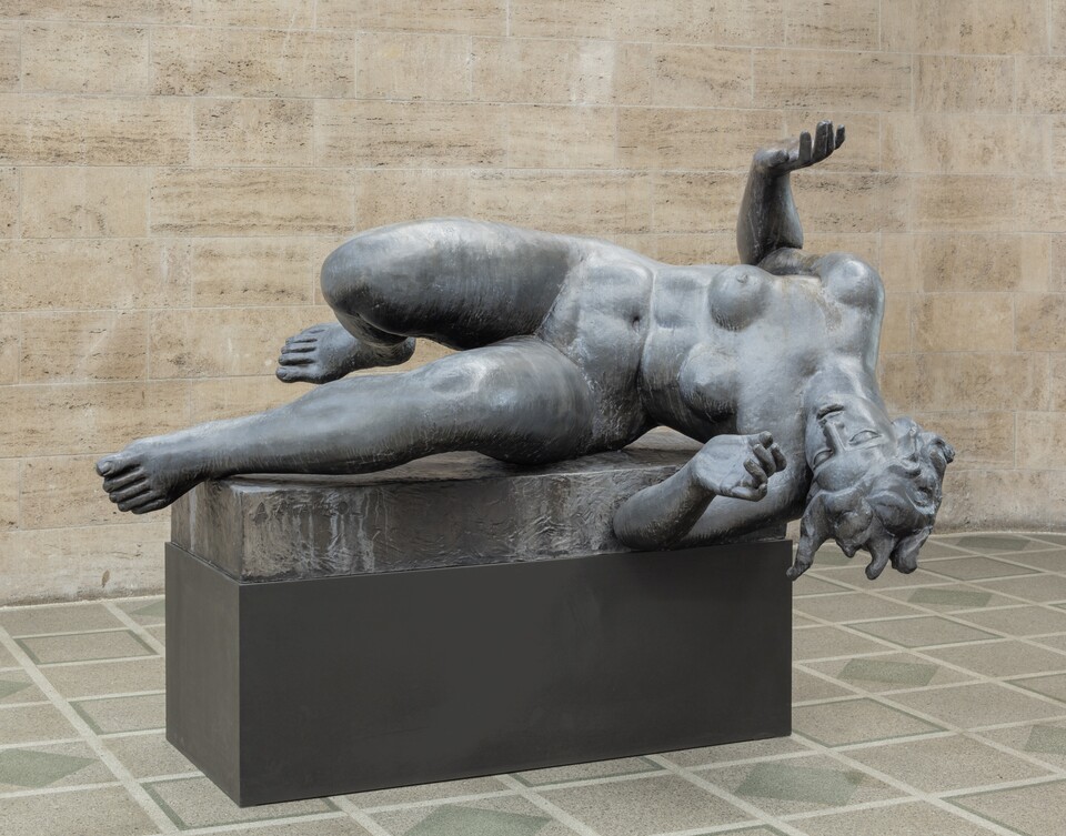 Aristide Maillol (1861–1944) Der Fluss (La rivière étendue), 1939/43 Blei, 124 x 230 x 163 cm © Hamburger Kunsthalle/bpk Foto: Christoph Irrgang