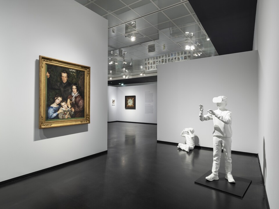 Installationsansicht der Ausstellung ILLUSION. Traum – Identität – Wirklichkeit, Hamburger Kunsthalle, Elmgreen Installationsansicht der Ausstellung ILLUSION. Traum – Identität – Wirklichkeit, Hamburger Kunsthalle, Elmgreen